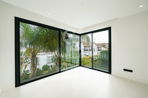 Huvila myytävänä Marbella, Malaga, Espanja, 4 makuuhuonetta, 414 m2 No. 159364 - kuva 18