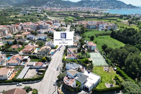 Продажа дома в Розы, Герона, Испания 6 спален, 975м2 №159023 - фото 5