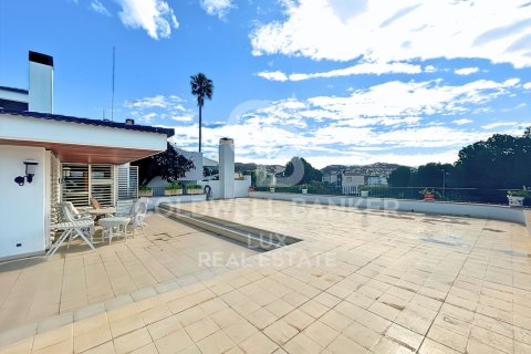 Продажа дома в Розы, Герона, Испания 6 спален, 975м2 №159023 - фото 10