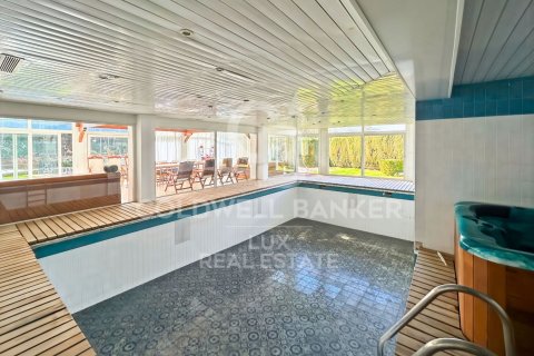 Hus till salu i Roses, Girona, Spanien 6 sovrum, 975 kvm. Nr. 159023 - foto 10