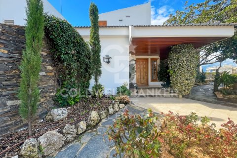 Hus till salu i Roses, Girona, Spanien 6 sovrum, 975 kvm. Nr. 159023 - foto 8