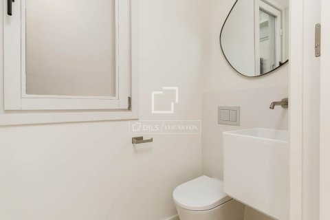 Apartment à vendre à Barcelona, Espagne, 3 chambres, 132 m2 No. 150559 - photo 16