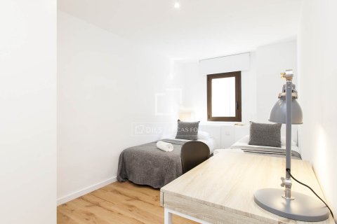 Apartament w Barcelona, Hiszpania 2 sypialnie, 76 mkw. nr 150561 – zdjęcie 15