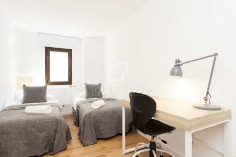 Apartament w Barcelona, Hiszpania 2 sypialnie, 76 mkw. nr 150561 – zdjęcie 14