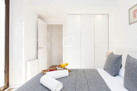 Apartament w Barcelona, Hiszpania 2 sypialnie, 76 mkw. nr 150561 – zdjęcie 13