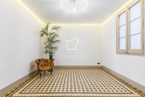 Apartment à vendre à Barcelona, Espagne, 3 chambres, 196 m2 No. 150562 - photo 12