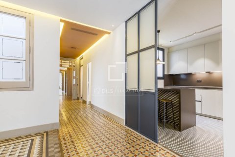 Apartment à vendre à Barcelona, Espagne, 3 chambres, 196 m2 No. 150562 - photo 14