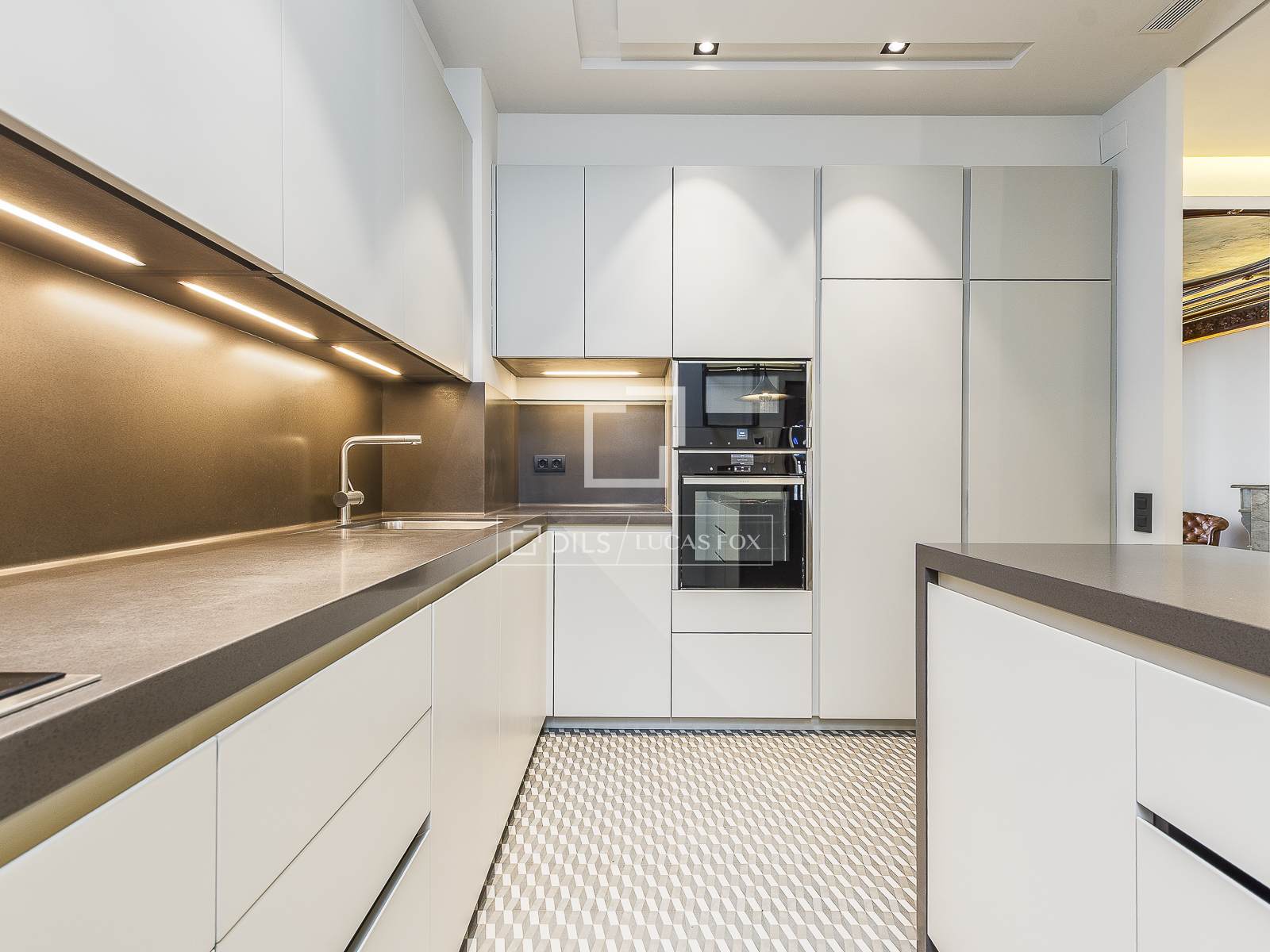 Wohnung in Barcelona, Spanien 3 Schlafzimmer, 196 m2 Nr. 150562