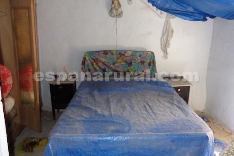 House for sale in Oria, Almeria, Spain 3 bedrooms, 150 sq.m. No. 184077 - photo 8