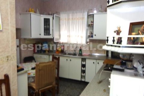 House for sale in Sufli, Almeria, Spain 5 bedrooms, 270 sq.m. No. 184079 - photo 5