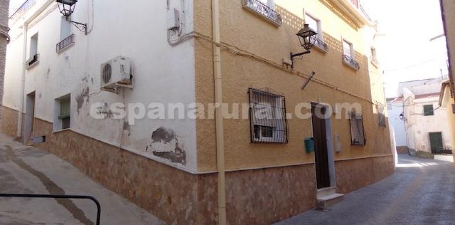 House in Sufli, Almeria, Spain 5 bedrooms, 270 sq.m. No. 184079