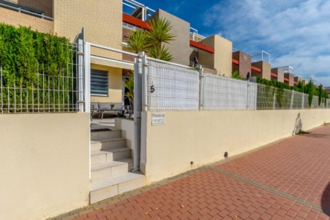 Huoneisto myytävänä Torrevieja, Alicante, Espanja, 2 makuuhuonetta, 64 m2 No. 141458 - kuva 21