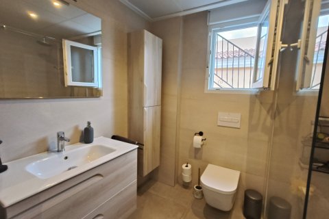 Villa till salu i La Romana, Alicante, Spanien 2 sovrum, 145 kvm. Nr. 141459 - foto 9