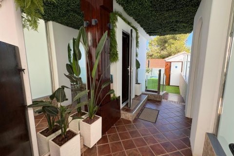 Villa à vendre à Alicante, Espagne, 3 chambres, 104 m2 No. 141463 - photo 12