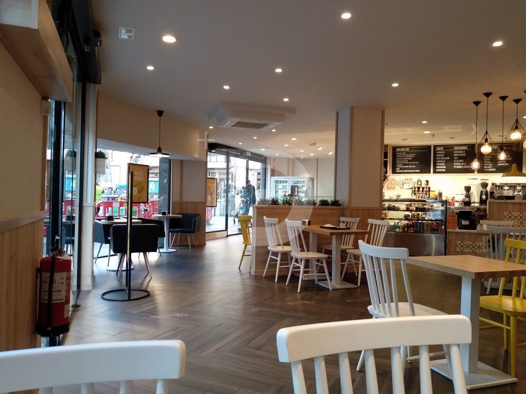 Cafe / restaurant in Sants-Montjuic, Barcelona, Spanien 530 m2 Nr. 151926