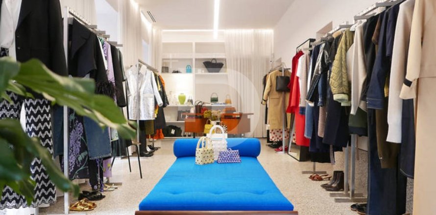 Retail store in Spain 104 sq.m. No. 151933