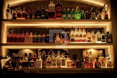 Bar en Espagne 212 m2 No. 151930