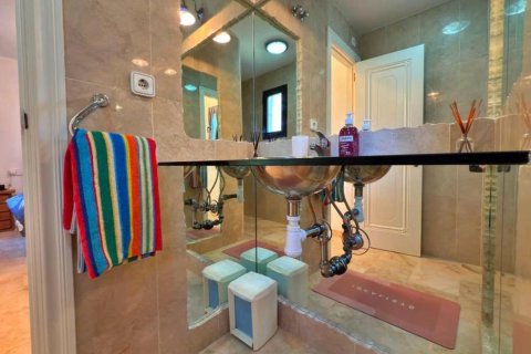 Apartment for sale in Las Ramblas, Alicante, Spain 3 bedrooms, 92 sq.m. No. 156244 - photo 16