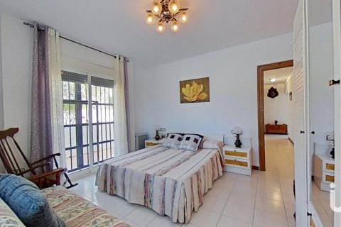 Māja pārdošanā L'Alcora, Castellon, Spānijā 3 istabas, 225 m2 Nr. 154015 - attēls 23