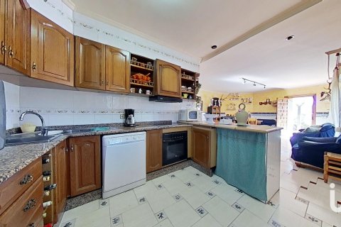 Māja pārdošanā L'Alcora, Castellon, Spānijā 3 istabas, 225 m2 Nr. 154015 - attēls 16