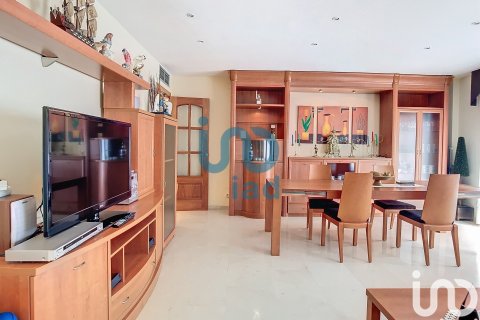 Tvåvåningslägenhet till salu i Malgrat de Mar, Barcelona, Spanien 3 sovrum, 141 kvm. Nr. 154010 - foto 5