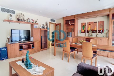 Tvåvåningslägenhet till salu i Malgrat de Mar, Barcelona, Spanien 3 sovrum, 141 kvm. Nr. 154010 - foto 4