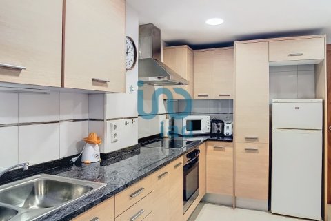 Tvåvåningslägenhet till salu i Malgrat de Mar, Barcelona, Spanien 3 sovrum, 141 kvm. Nr. 154010 - foto 8