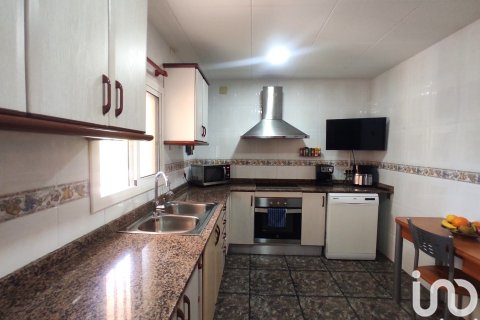 Продажа дома в Ла-Бисбаль-дель-Пенедес, Таррагона, Испания 5 спален, 213м2 №154014 - фото 8