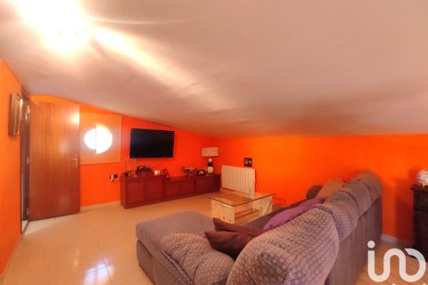 Продажа дома в Ла-Бисбаль-дель-Пенедес, Таррагона, Испания 5 спален, 213м2 №154014 - фото 19