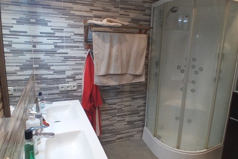 Lägenhet till salu i Pineda de Mar, Barcelona, Spanien 3 sovrum, 100 kvm. Nr. 154011 - foto 2