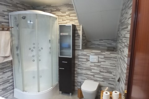 Lägenhet till salu i Pineda de Mar, Barcelona, Spanien 3 sovrum, 100 kvm. Nr. 154011 - foto 3