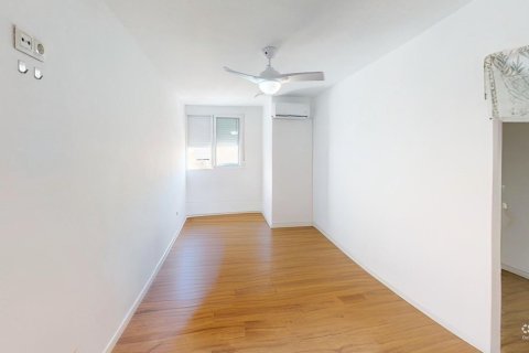 Продажа квартиры в Аликанте, Испания 2 спальни, 87м2 №183386 - фото 3