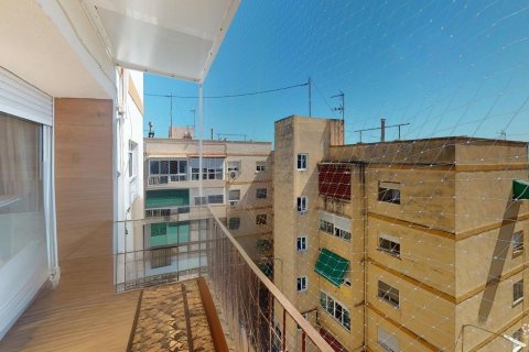 Продажа квартиры в Аликанте, Испания 2 спальни, 87м2 №183386 - фото 20