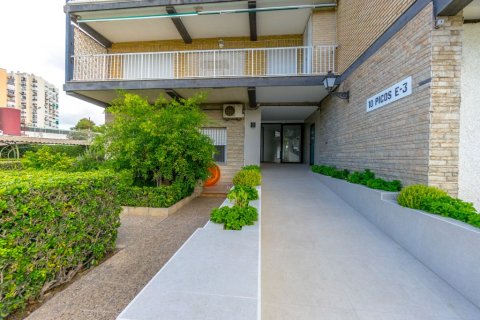 Huoneisto myytävänä Dehesa De Campoamor, Alicante, Espanja, 3 makuuhuonetta, 111 m2 No. 146028 - kuva 21