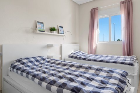 Townhouse for sale in Cabo Roig, Alicante, Spain 3 bedrooms, 71 sq.m. No. 146027 - photo 23