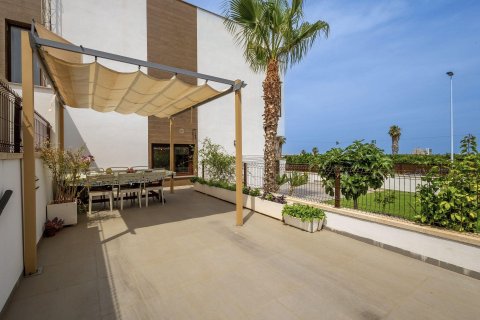 Casa in vendita a Torrevieja, Alicante, Spagna 107 mq. N° 193578 - foto 2