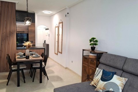Apartment for sale in Torrevieja, Alicante, Spain 1 bedroom, 65 sq.m. No. 193580 - photo 10
