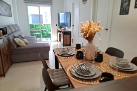 Apartment for sale in Torrevieja, Alicante, Spain 1 bedroom, 65 sq.m. No. 193580 - photo 2