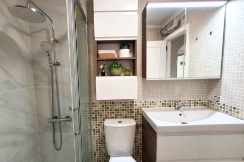 Apartment for sale in Torrevieja, Alicante, Spain 1 bedroom, 65 sq.m. No. 193580 - photo 20