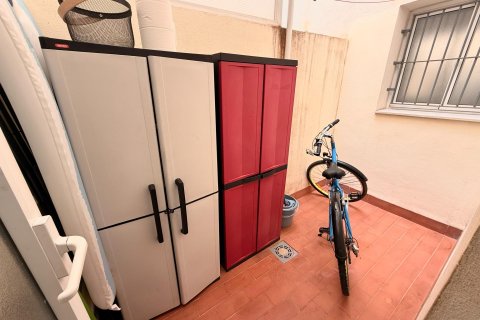 Apartment for sale in Torrevieja, Alicante, Spain 1 bedroom, 65 sq.m. No. 193580 - photo 13