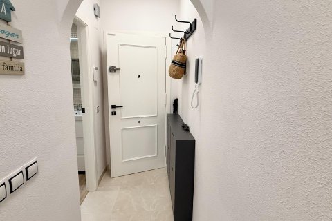 Apartment for sale in Torrevieja, Alicante, Spain 1 bedroom, 65 sq.m. No. 193580 - photo 21