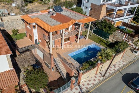 Dom w Platja D'aro, Girona, Hiszpania 4 sypialnie, 339 mkw. nr 176969 – zdjęcie 2