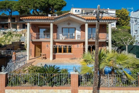 Dom w Platja D'aro, Girona, Hiszpania 4 sypialnie, 339 mkw. nr 176969 – zdjęcie 3