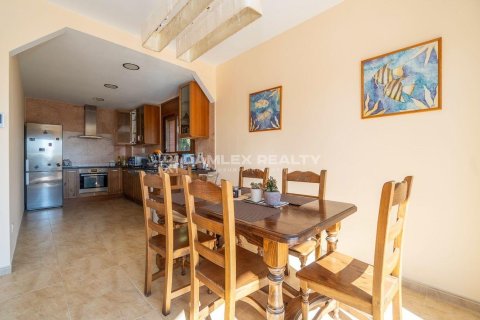 Dom w Platja D'aro, Girona, Hiszpania 4 sypialnie, 339 mkw. nr 176969 – zdjęcie 11