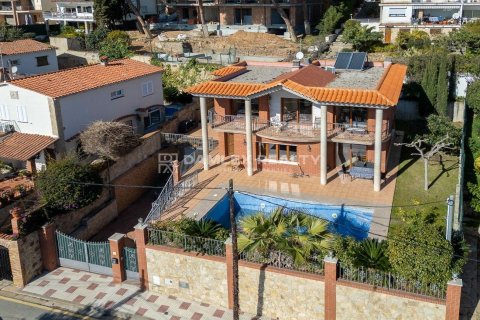 Dom w Platja D'aro, Girona, Hiszpania 4 sypialnie, 339 mkw. nr 176969 – zdjęcie 6