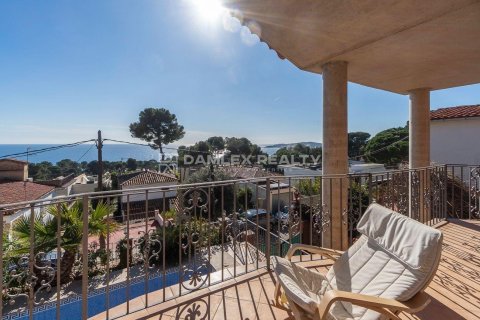 Dom w Platja D'aro, Girona, Hiszpania 4 sypialnie, 339 mkw. nr 176969 – zdjęcie 25