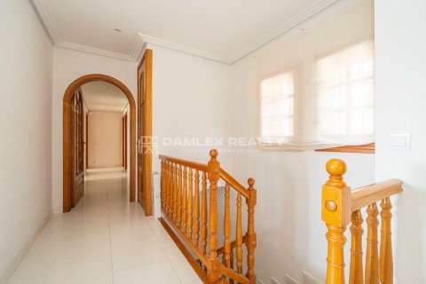 Dom w Santa Cristina d'Aro, Girona, Hiszpania 6 sypialni, 316 mkw. nr 176965 – zdjęcie 17