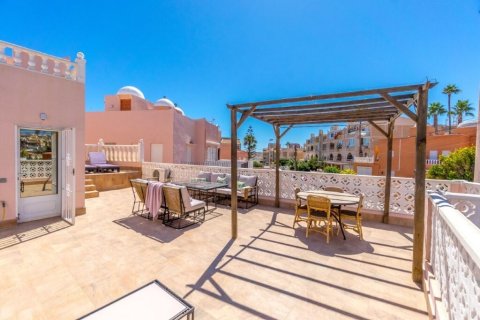 Townhouse for sale Torrevieja, Alicante, Spain 5 bedrooms, 164 sq.m. No. 137705 - photo 2