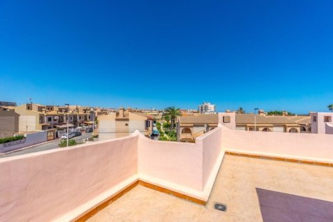 Townhouse for sale Torrevieja, Alicante, Spain 5 bedrooms, 164 sq.m. No. 137705 - photo 25