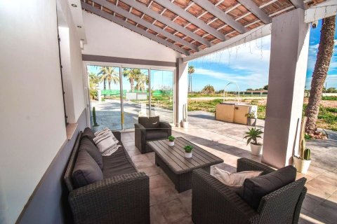 Villa à vendre à Elche, Alicante, Espagne, 4 chambres, 326 m2 No. 180746 - photo 2